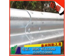 ?？谑懈咚俜雷膊ㄐ巫o(hù)欄板廠家 長(zhǎng)樂(lè)波形護(hù)欄板 永泰高速護(hù)欄