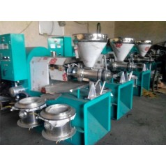 彭水苗族土家族自治縣多功能榨油機、芝麻榨油機怎么保養(yǎng)和維修，維護消費者合法權(quán)益 進企業(yè)