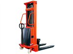 國產(chǎn)半電動(dòng)堆高車的簡介,半自動(dòng)堆高機(jī)的行情